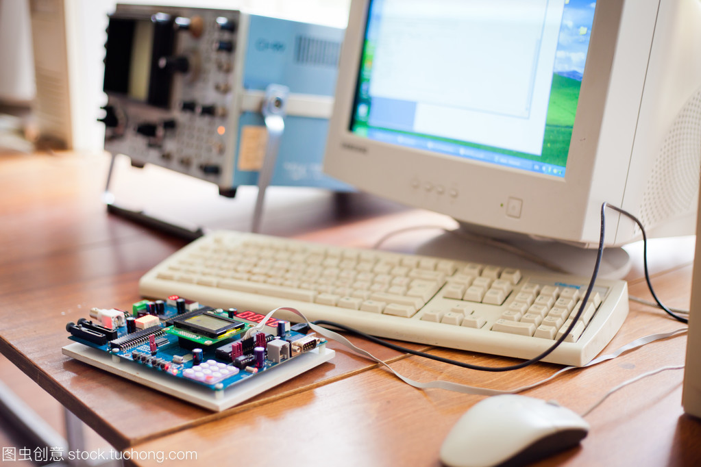 電子開(kāi)發(fā)實(shí)驗(yàn)室 推動(dòng)電子產(chǎn)品技術(shù)創(chuàng)新的核心引擎